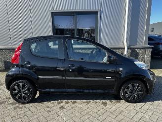 Peugeot 107 1.0-12V Millesim 200 picture 9