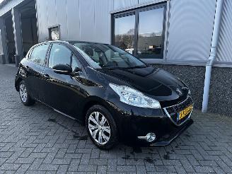 Peugeot 208 1.2 VTi Envy picture 9