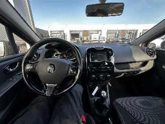 Renault Clio 0.9 TCe Expression picture 30