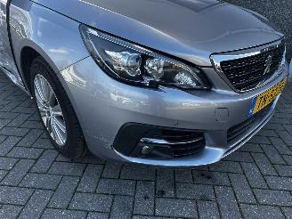 Peugeot 308 1.2 PureTech Blue Lease Premium picture 15