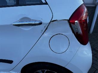 Kia Picanto 1.0 CVVT Design Edition picture 26