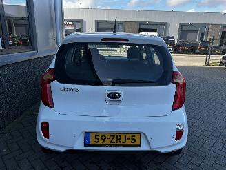 Kia Picanto 1.0 CVVT Design Edition picture 2