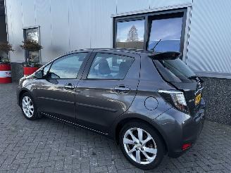 Toyota Yaris 1.5 Full Hybride Dynamic picture 3