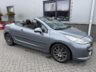 Peugeot 207 CC 1.6 VTi picture 16