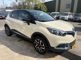 Schadeauto Renault Captur 0.9 TCe Dynamique 2016/10