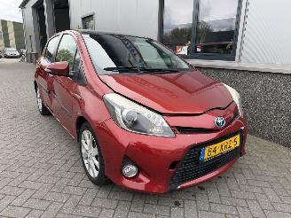 skadebil auto Toyota Yaris 1.5 Full Hybrid Dynamic 2012/7