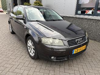 Audi A3 2.0 FSI Attraction picture 2