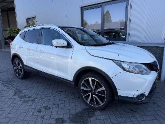 Nissan Qashqai 1.2 Premier Edition picture 5