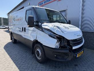 Vaurioauto  commercial vehicles Iveco Daily 35S16V 2.3 352L L2 2024/12