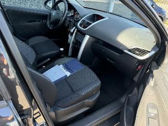 Peugeot 207 1.4 VTi Access picture 12