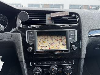 Volkswagen Golf 1.2 TSI Business Edition Connected picture 14