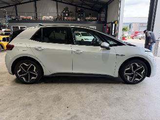 Volkswagen ID.3 First Plus 58kWh picture 3