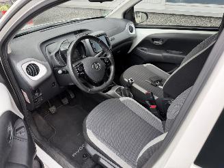 Toyota Aygo 1.0 VVT-i x-joy picture 11