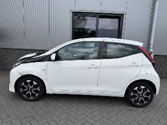 Toyota Aygo 1.0 VVT-i x-joy picture 17