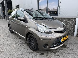 Voiture accidenté Toyota Aygo 1.0 VVT-i Aspiration 2012/3