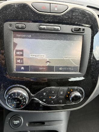 Renault Captur 0.9 TCe Expression picture 29
