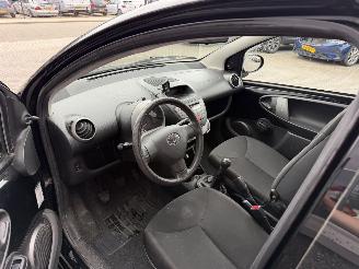 Toyota Aygo 1.0 VVT-i Comfort picture 31