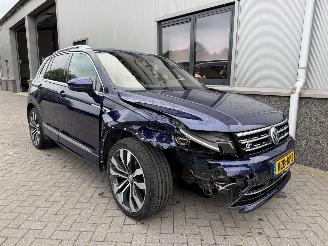 Schadeauto Volkswagen Tiguan 2.0 TSI 4Motion Highline R-Line 2017/2