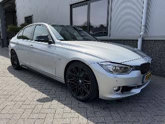 Vaurioauto  passenger cars BMW 3-serie 328i xDrive High Executive 2014/3