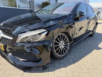 Mercedes A-klasse 180 Business Solution AMG picture 23