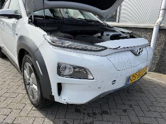 Hyundai Kona EV Premium 64 kWh picture 14