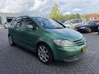 Unfallwagen Volkswagen Golf plus 2.0 TDI Sportline Business Automaat. 2007/4