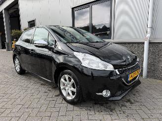 Coche accidentado Peugeot 208 1.2 PureTech Style 2015/3