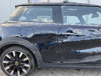 Mini Electric MINI Yours 33 kWh picture 35