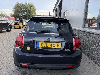 Mini Electric MINI Yours 33 kWh picture 23