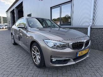 Vaurioauto  passenger cars BMW 3-serie GT 320i xDrive Luxury 2016/1