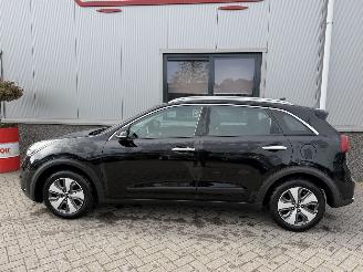 Kia Niro 1.6 GDi Hybrid DynamicLine RG-495-G picture 12