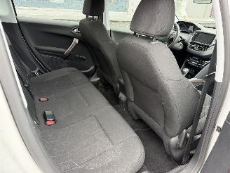 Peugeot 2008 1.2 PureTech Allure Automaat KT-807-F picture 16
