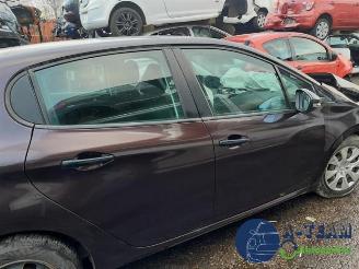 Peugeot 208 208 I (CA/CC/CK/CL), Hatchback, 2012 / 2019 1.0 Vti 12V PureTech picture 12