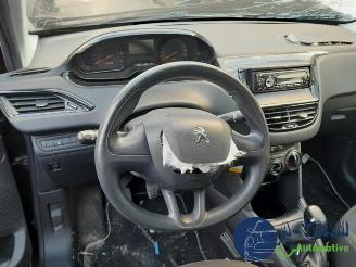 Peugeot 208 208 I (CA/CC/CK/CL), Hatchback, 2012 / 2019 1.0 Vti 12V PureTech picture 16