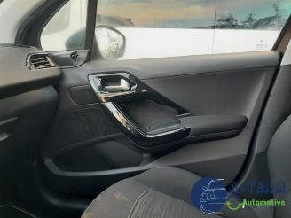 Peugeot 208 208 I (CA/CC/CK/CL), Hatchback, 2012 / 2019 1.0 Vti 12V PureTech picture 26