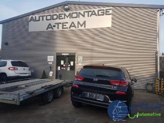 Vrakbiler auto Hyundai I-30 i30 (PDEB5/PDEBB/PDEBD/PDEBE), Hatchback, 2016 1.4 T-GDI 16V 2017/6