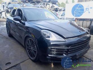 Coche siniestrado Porsche Cayenne Cayenne III (9YA), SUV, 2017 2.9 Biturbo V6 24V S 2019/11
