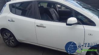 Nissan Leaf Leaf (ZE0), Hatchback, 2010 / 2017 Leaf picture 8