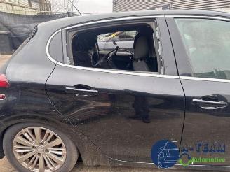 Peugeot 208 208 I (CA/CC/CK/CL), Hatchback, 2012 / 2019 1.2 12V e-THP PureTech 110 picture 6