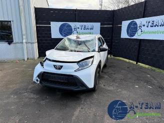 Vrakbiler auto Toyota Aygo Aygo X, Hatchback, 2022 1.0 12V VVT-i 2023/6