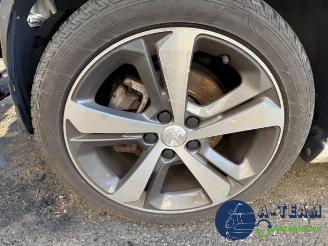 Peugeot 308 308 SW (L4/L9/LC/LJ/LR), Combi 5-drs, 2014 / 2021 1.2 12V e-THP PureTech 130 picture 14