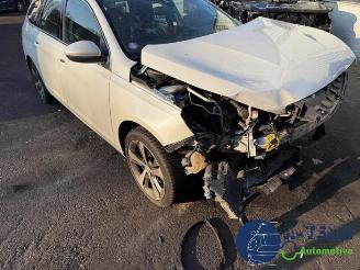 Peugeot 308 308 SW (L4/L9/LC/LJ/LR), Combi 5-drs, 2014 / 2021 1.2 12V e-THP PureTech 130 picture 8