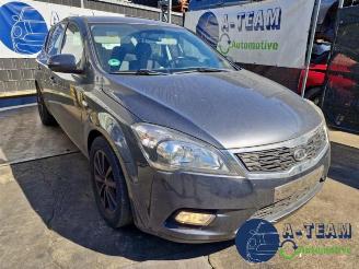 Autoverwertung Kia Cee d Cee'd (EDB5), Hatchback 5-drs, 2006 / 2012 1.4 CVVT 16V 2012/1