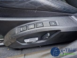 Volvo V-40 V40 (MV), Hatchback 5-drs, 2012 / 2019 1.6 D2 picture 23