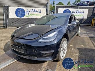 Démontage voiture Tesla Model 3 Model 3, Sedan, 2017 Long Range 72kWh 2019/8