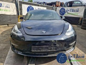 Uttjänta bilar auto Tesla Model 3 Model 3, Sedan, 2017 Long Range 72kWh 2019/8
