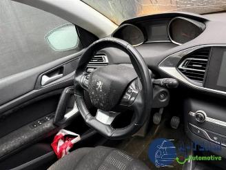 Peugeot 308 308 SW (L4/L9/LC/LJ/LR), Combi 5-drs, 2014 / 2021 1.2 12V e-THP PureTech 110 picture 11