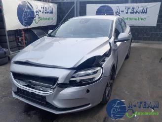 Volvo V-40 V40 (MV), Hatchback 5-drs, 2012 / 2019 2.0 D3 16V picture 1