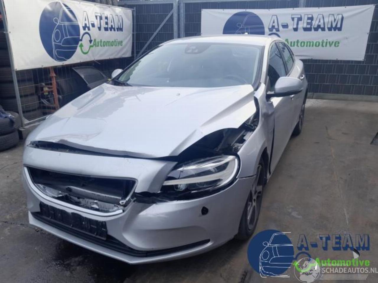 Volvo V-40 V40 (MV), Hatchback 5-drs, 2012 / 2019 2.0 D3 16V