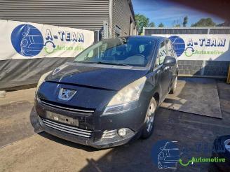 Salvage car Peugeot 5008 5008 I (0A/0E), MPV, 2009 / 2017 1.6 VTI 16V 2012/2